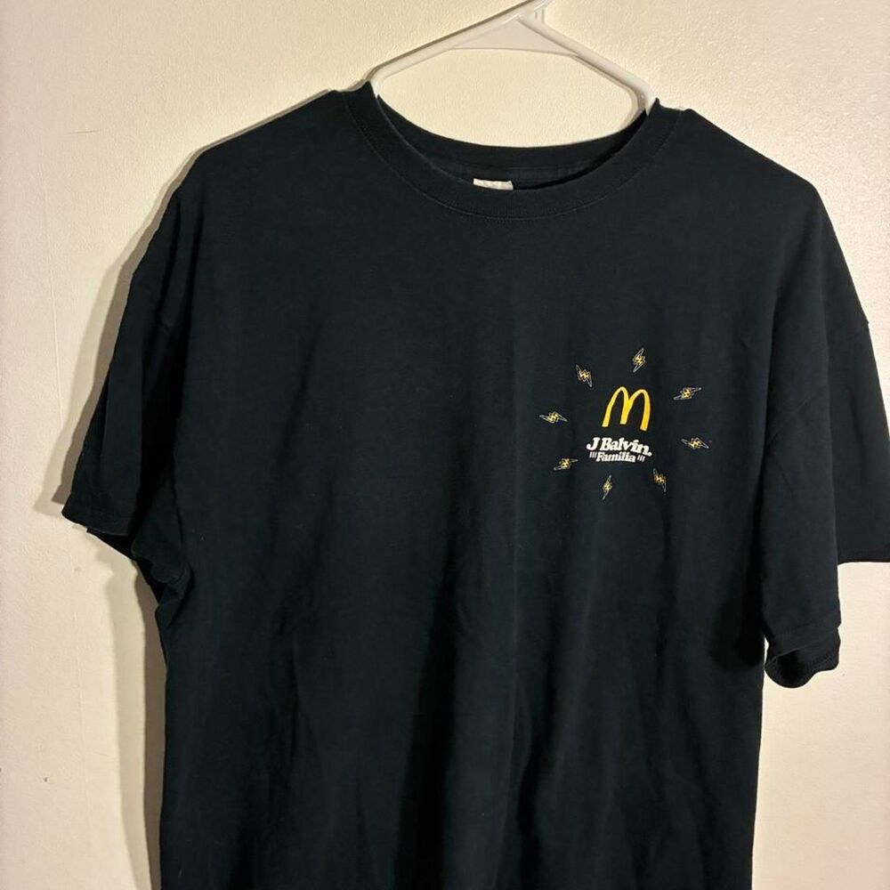 Gildan Men's Black and Navy T-shirt